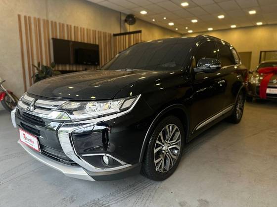 MITSUBISHI OUTLANDER 2.2 4X4 16V DIESEL 4P AUTOMÁTICO
